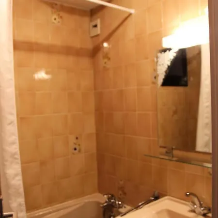 Serac - Location: Pour 4 Personnes Dans Le De La Station Mae-9079